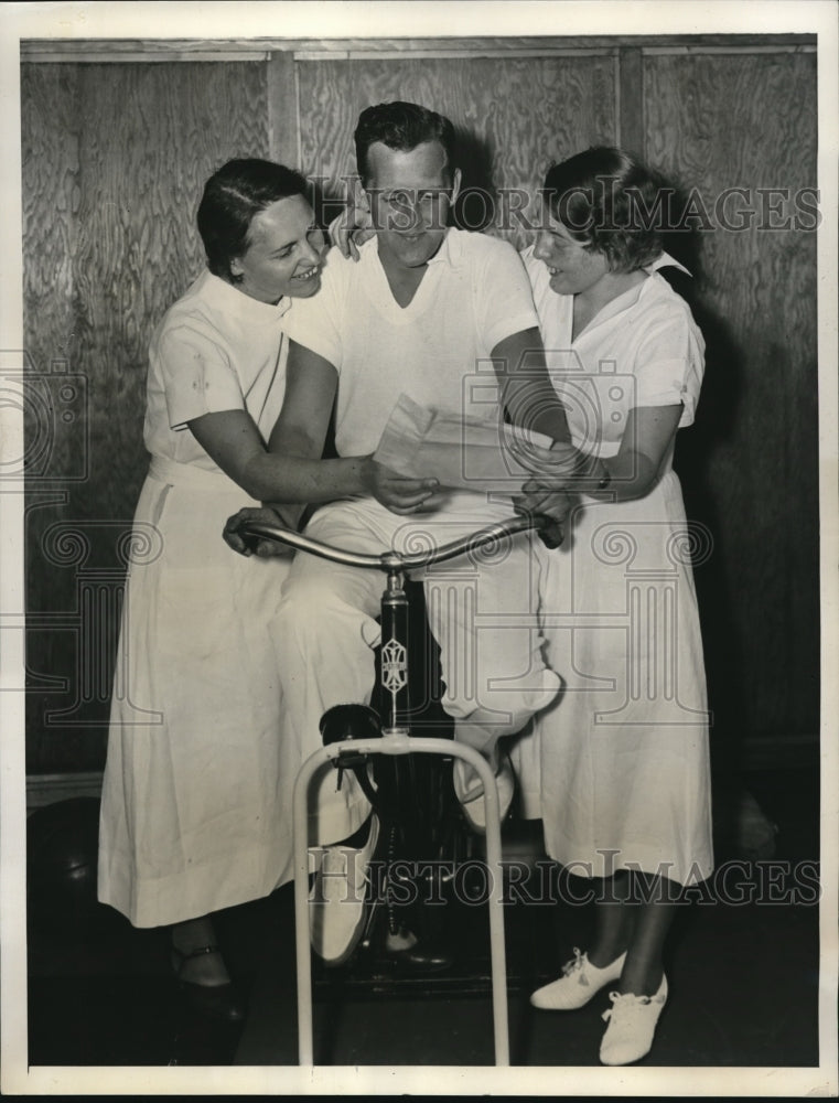 1935 Press Photo Frank Maguire Wins Irish Hospital Sweepstakes Mollie & EMuller