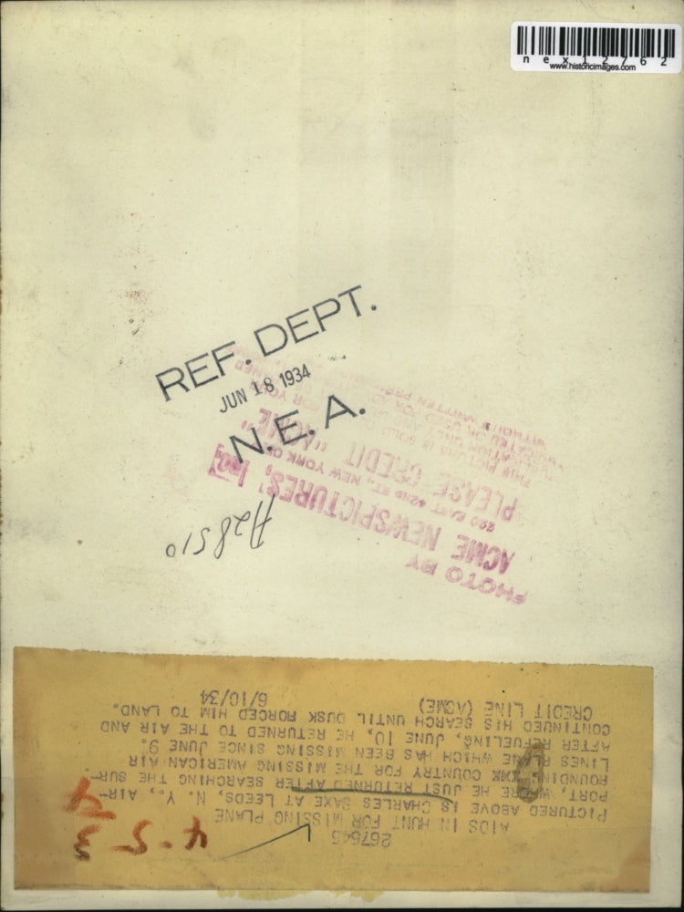 1934 Press Photo Charles Sax, Pilot, Returns From Searching For Missing Plane