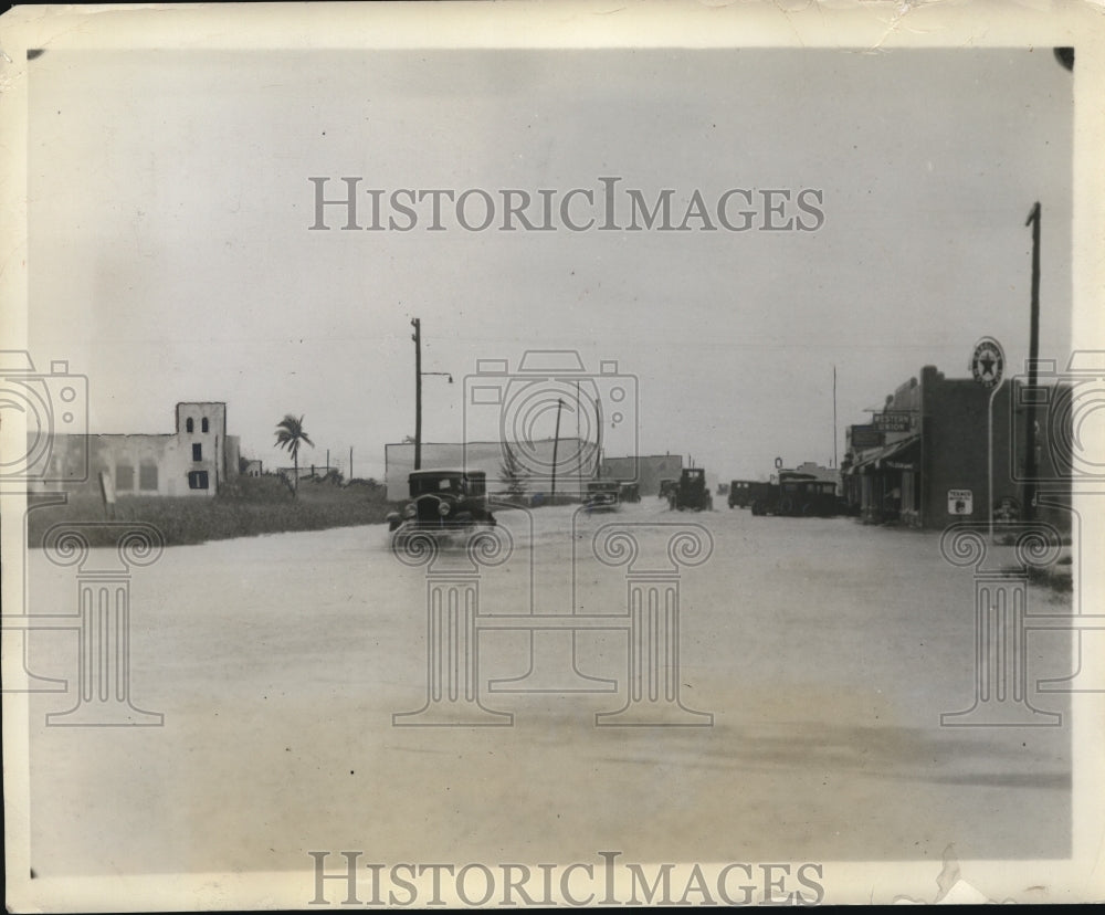 1929 Press Photo Hialeah, Fla with flood water on streets from heavy rains
