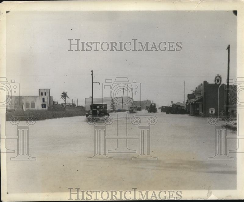 Load image into Gallery viewer, 1929 Press Photo Hialeah, Fla with flood water on streets from heavy rains
