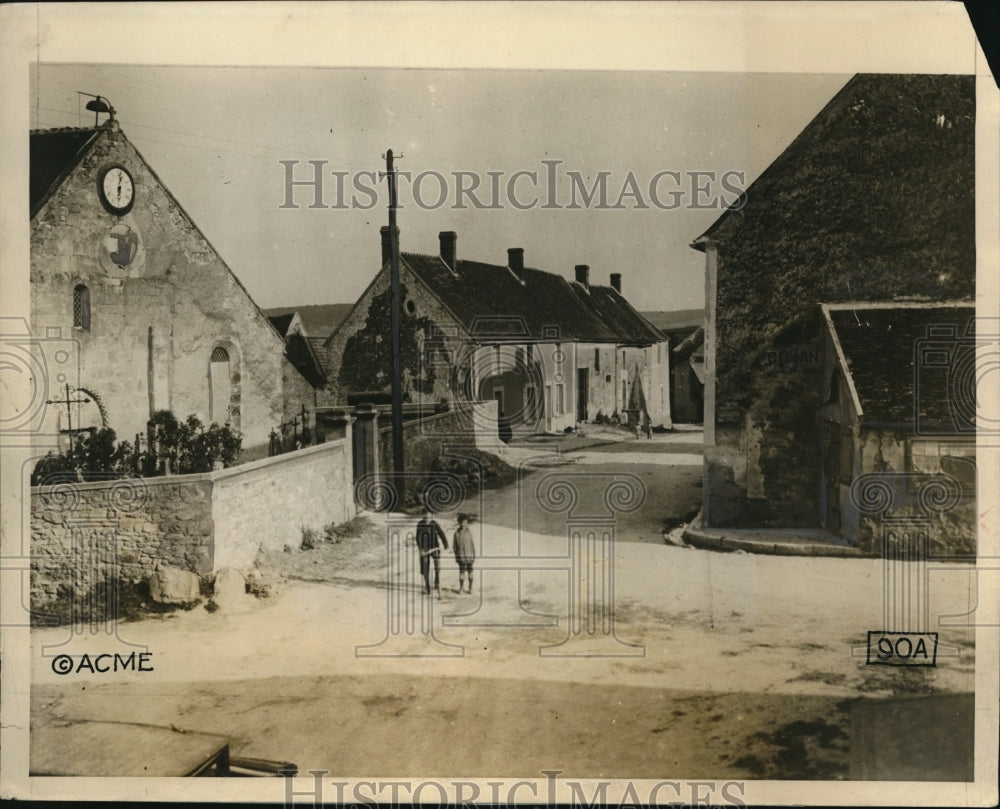 1927 Press Photo England Town With Scooter Riding Youth & Lack Of M.P.'s
