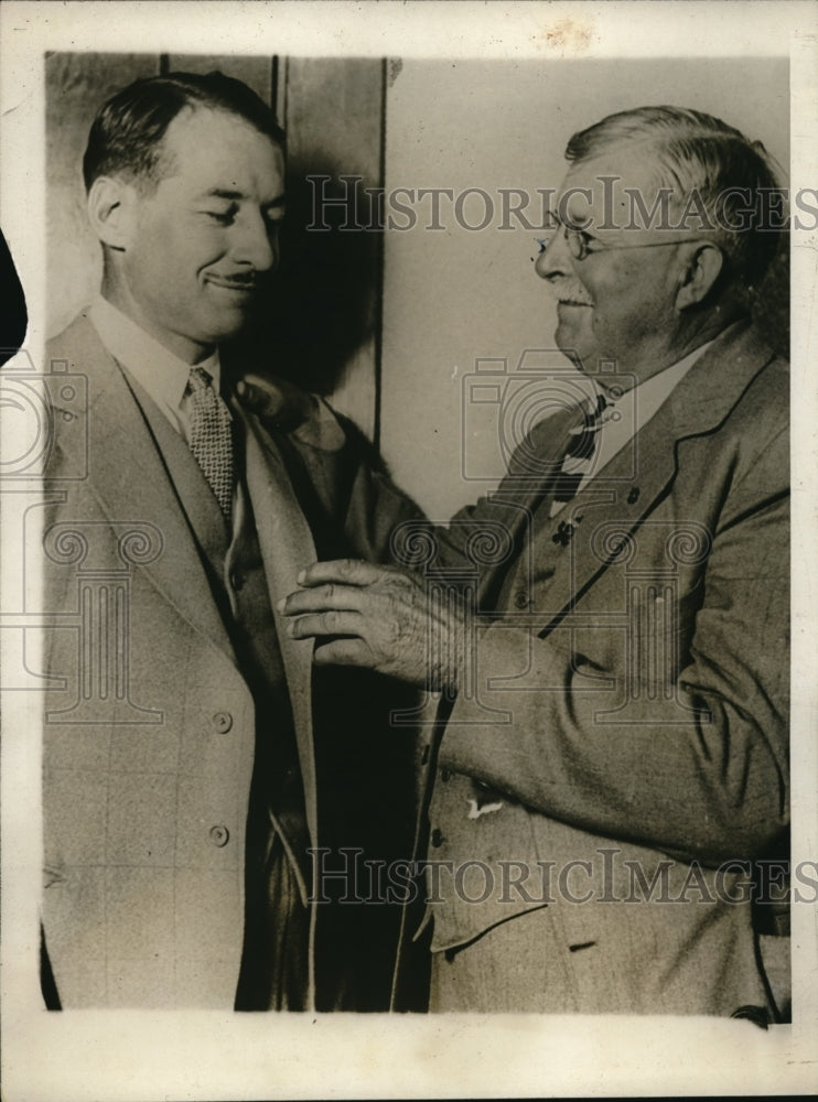 1928 Press Photo James Warner, Radio Operator, with his father, Charles L. Warre
