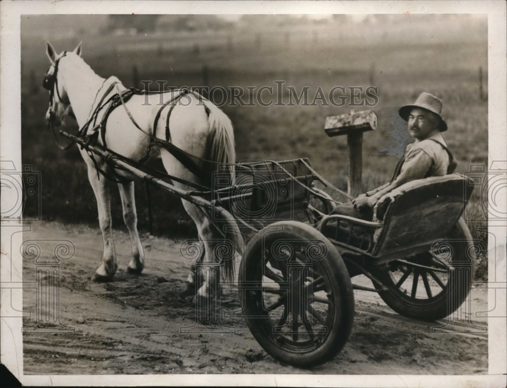 1932 Press Photo Martin Soadock In Horse-drawn Wagon