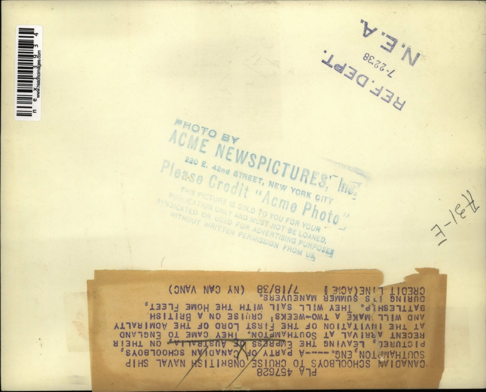 1938 Press Photo Canadian Schoolboys Leaving the Empress of Australia In England