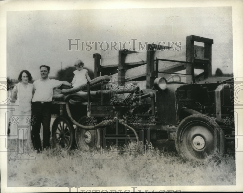 1932 Press Photo Ja Smith & wife & suction dredge for mining