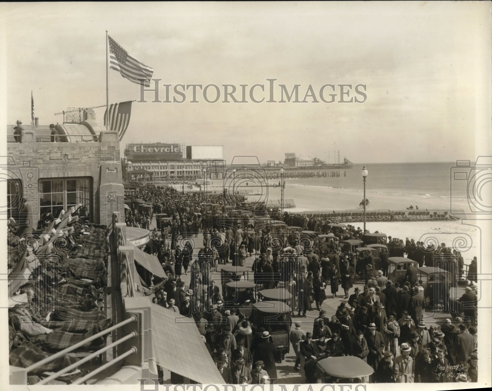1937 Press Photo Crowds of People at Atlantic City Boardwalk Parade