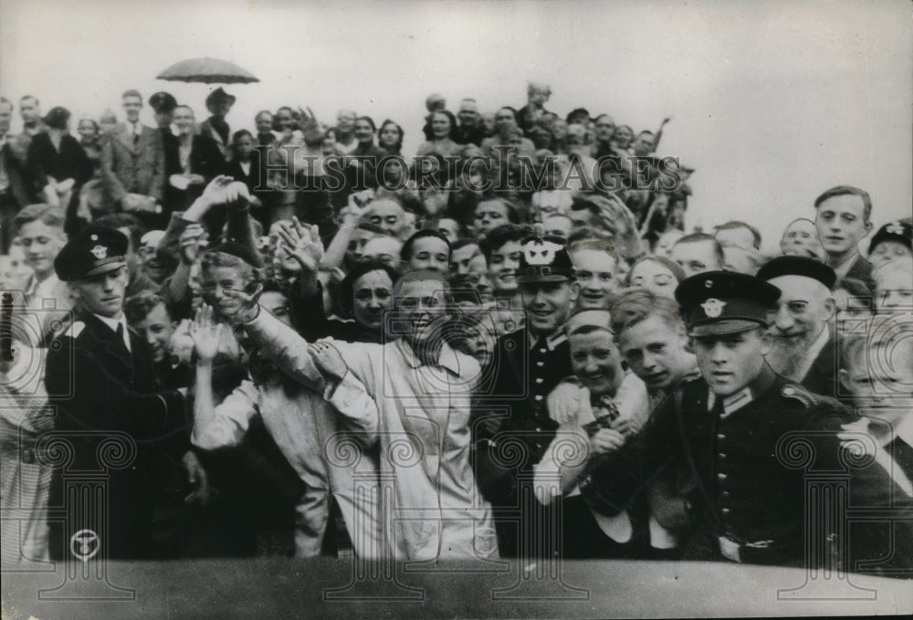 1938 Press Photo Jenny Kammersgaard Swims Across Baltic Sea from Denmark