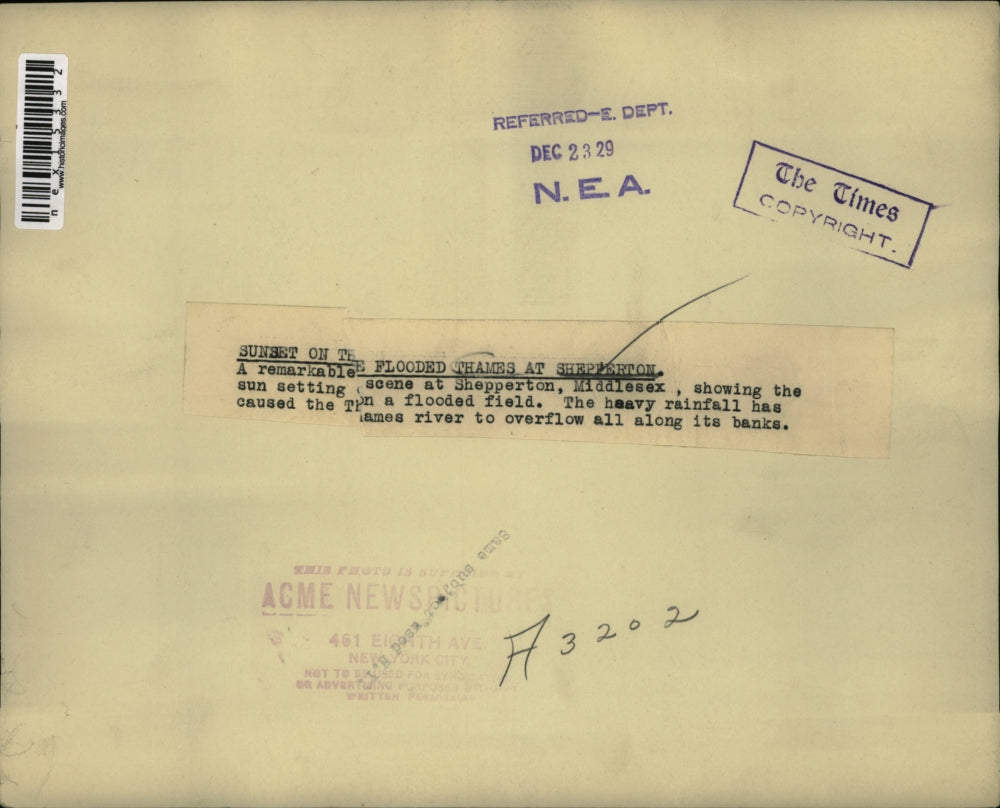 1929 Press Photo Sunselt on Flooded Fields of Thames River at Shepperton