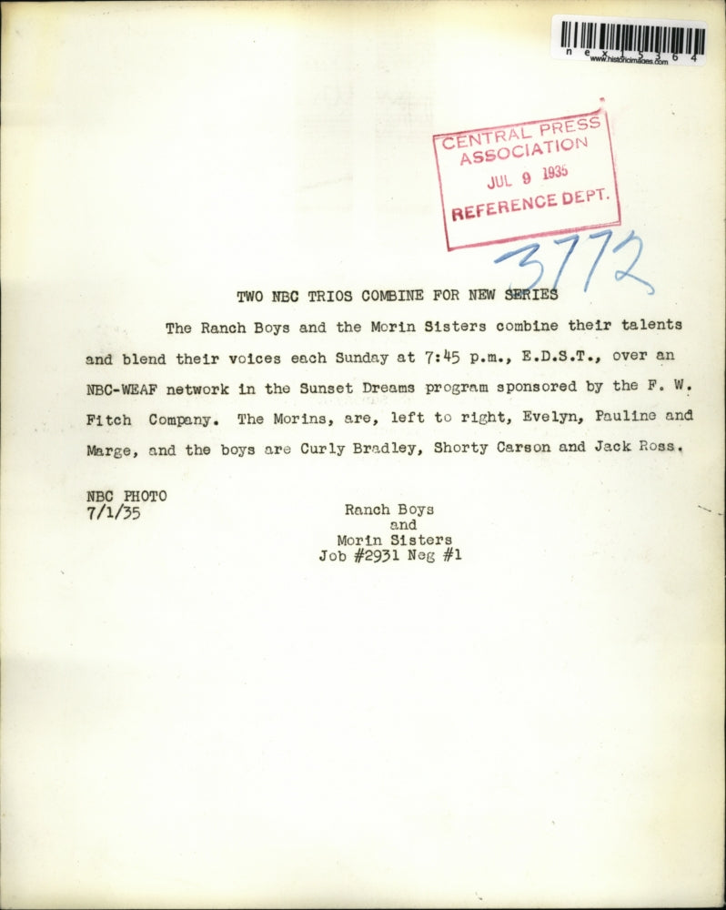 1935 Press Photo Evelyn, Pauline and Marge Morin with Curly Bradley,