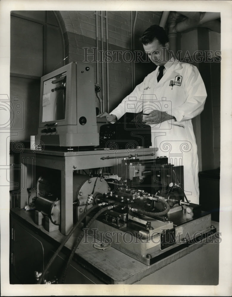 1956 Press Photo Senior Research Physicist Richard Drutowski