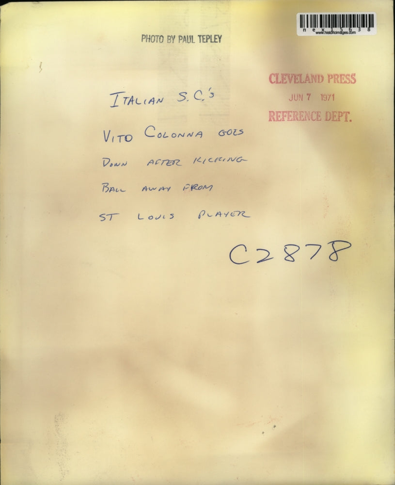 1971 Press Photo Italian S. C.'s Vito Colonna, St. Louis player unidentified