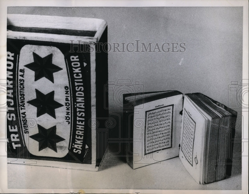 Load image into Gallery viewer, 1960 Press Photo Stockholm, Sweden little book translation of the Koran
