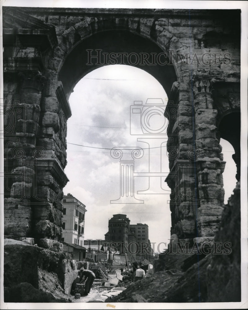 1956 Press Photo Aurelian Gates of Rome from 1700 years agi well preserved