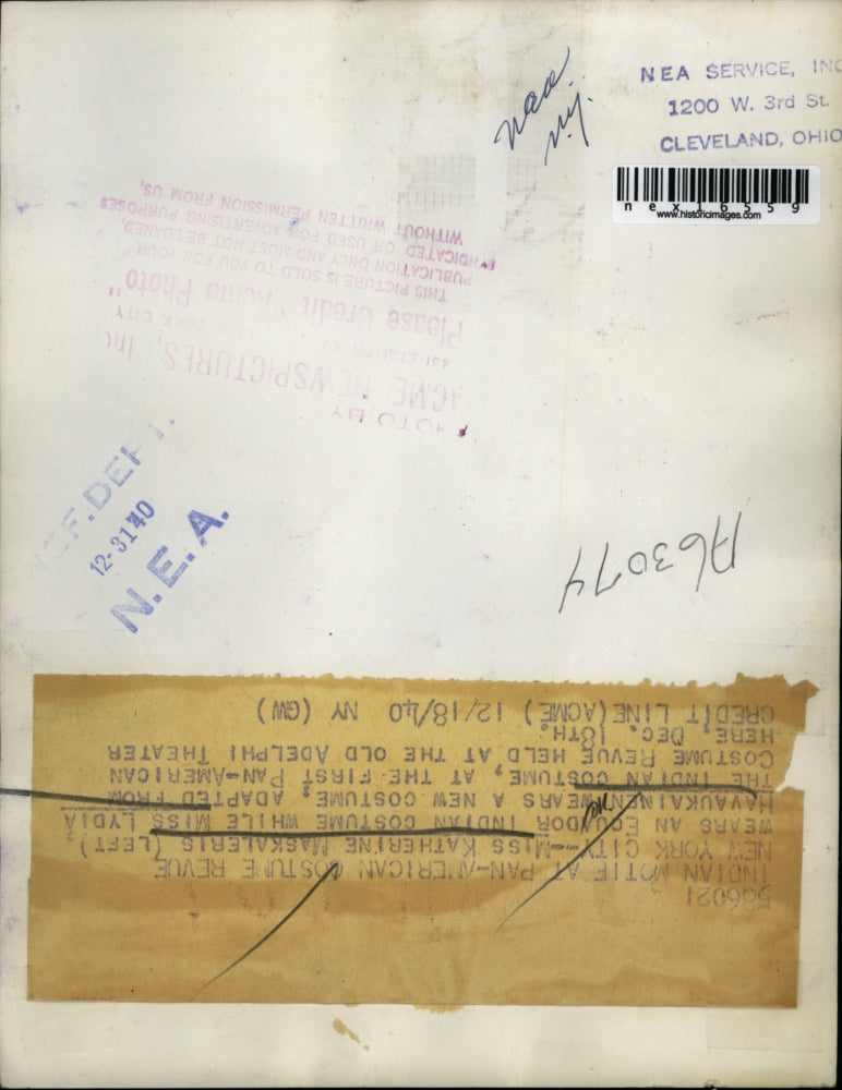 1940 Press Photo K Maskaleris L Havaukainen Pan American Ecuador Indian Costume