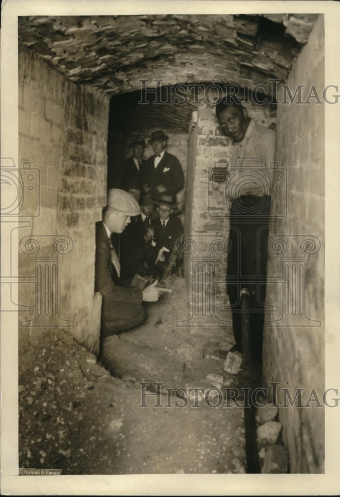 1924 Press Photo Wash DC tunnel found when truck broke thu surface