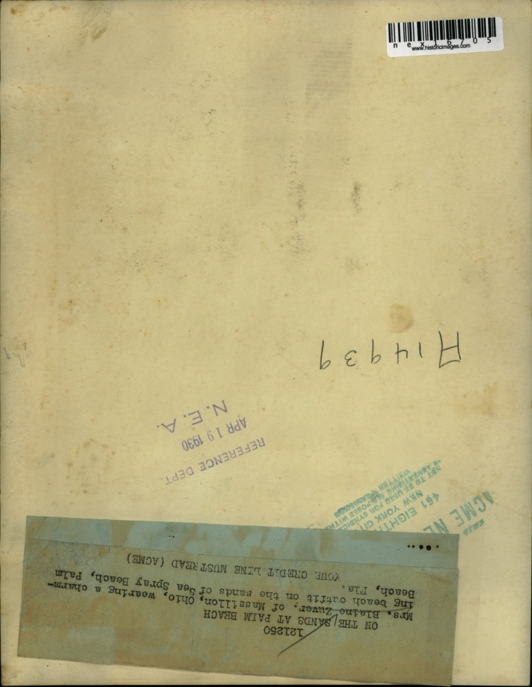 1930 Press Photo Mrs Blaine Zuver of Massillon Ohio at Sea Spray Beach Fla