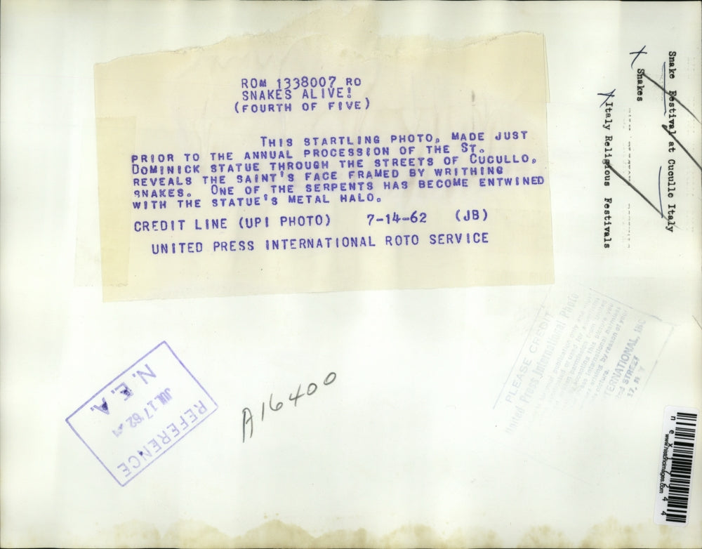 1962 Press Photo Snake Festival St Dominick Statue in Cucullo Italy