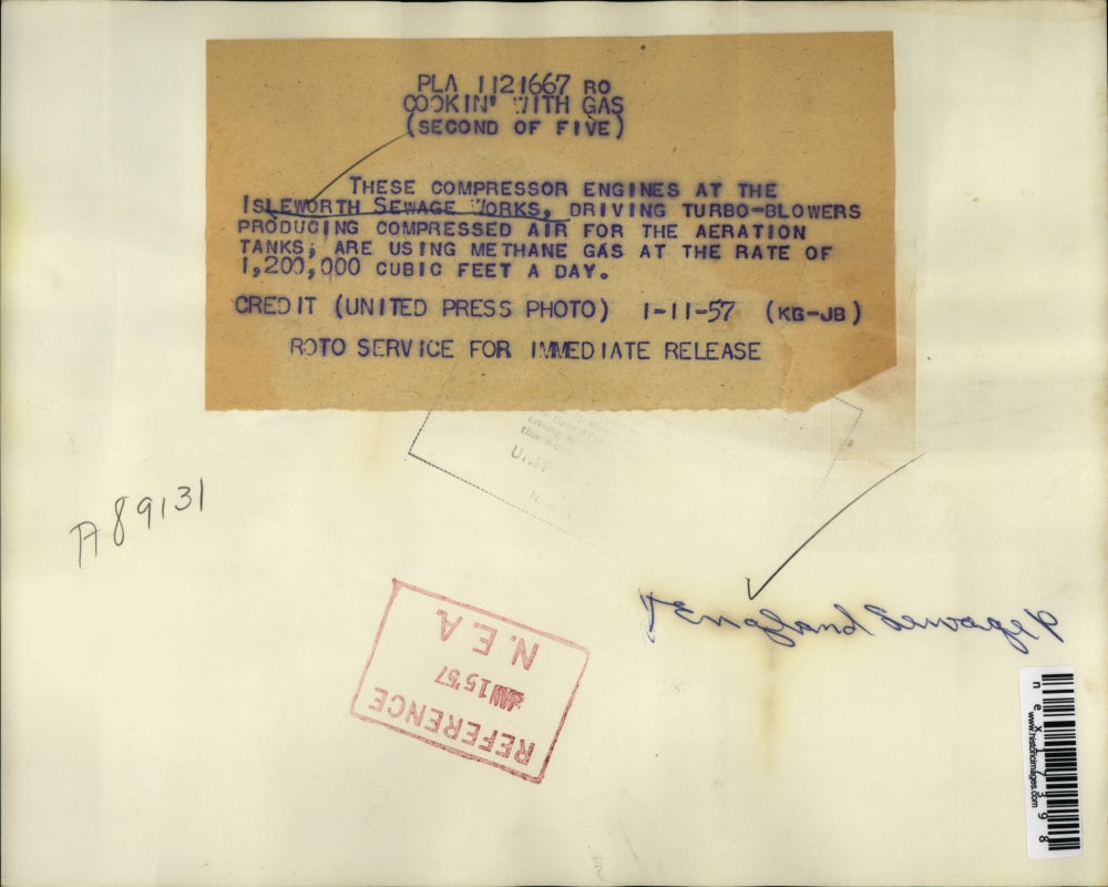 1957 Press Photo Isleworth Sewage Works new compressor engines