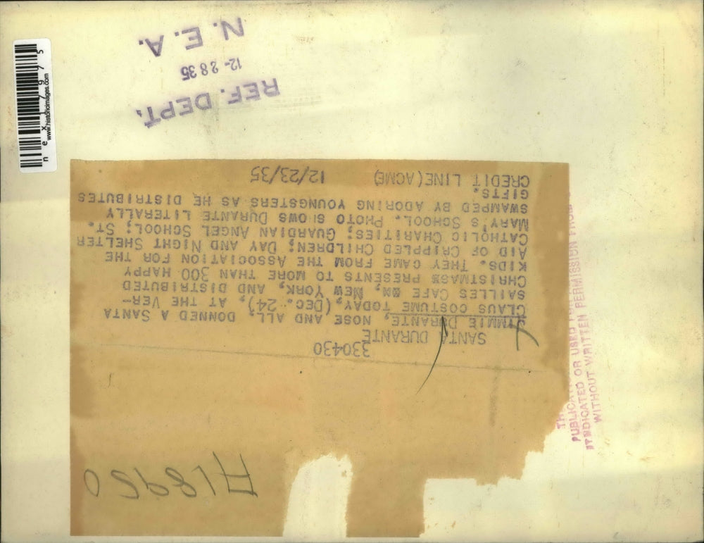 1935 Press Photo Singer Jimmie Durante Dressed as Santa Claus Visits Children