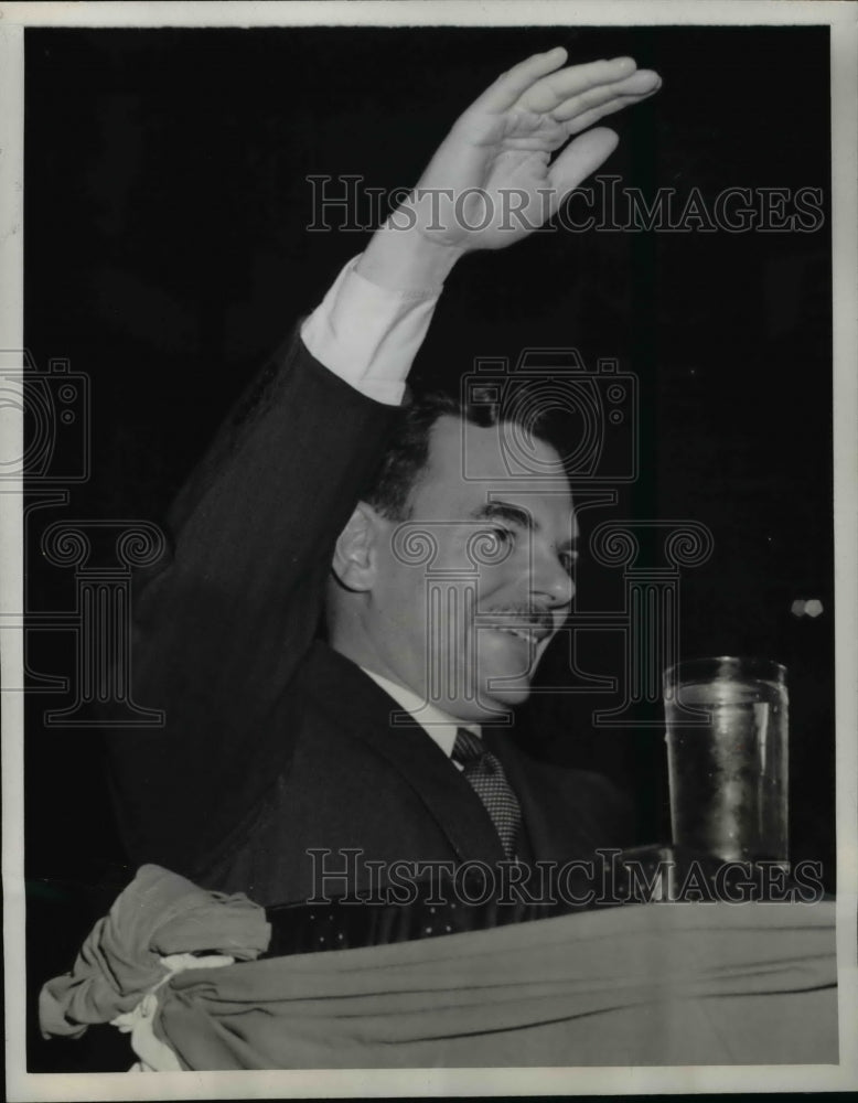 1944 Press Photo NYC Gov Thomas E Dewey of NY at a conference