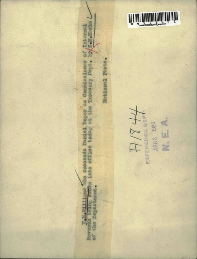 1920 Press Photo WM Williams sworn in as IRS commissioner by SM Marks