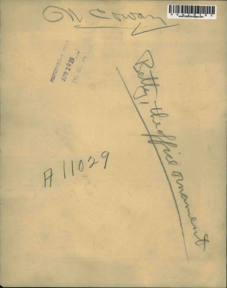 1929 Press Photo Miss Betty Cowancalled the office ornament