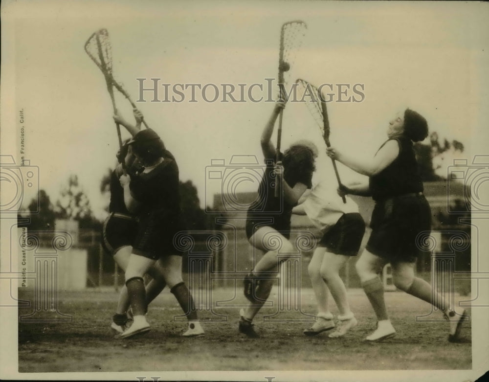 1927 Press Photo Lacross Midfield Action