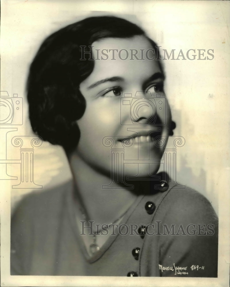 1931 Press Photo Ruth Pickard helps bring old songs to radio listeners