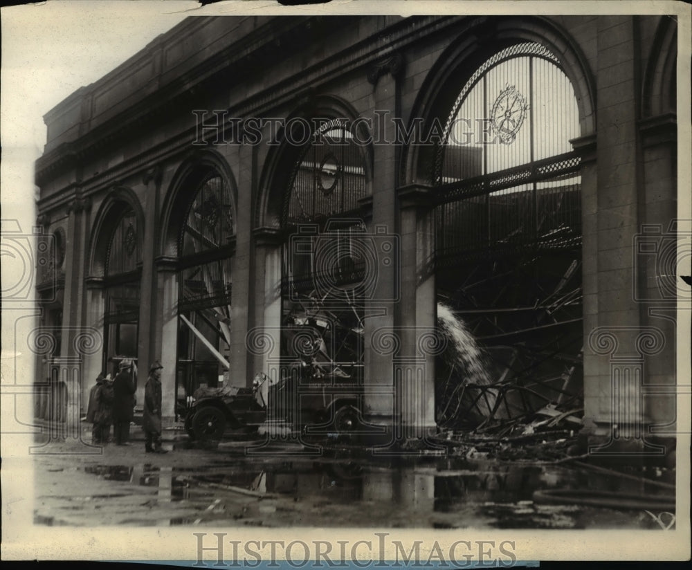 1928 Press Photo Boston Bay Station destroyed by fire