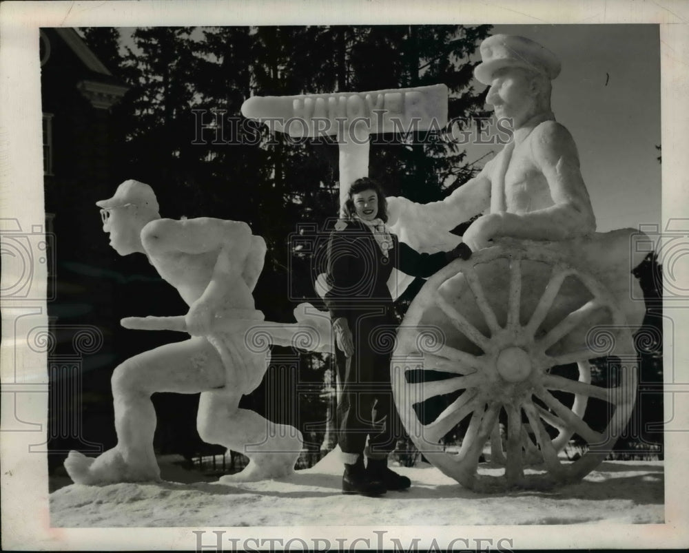 1946 Press Photo Allene Leach at the 6th Annual Dartmouth Winter Sports Carnival