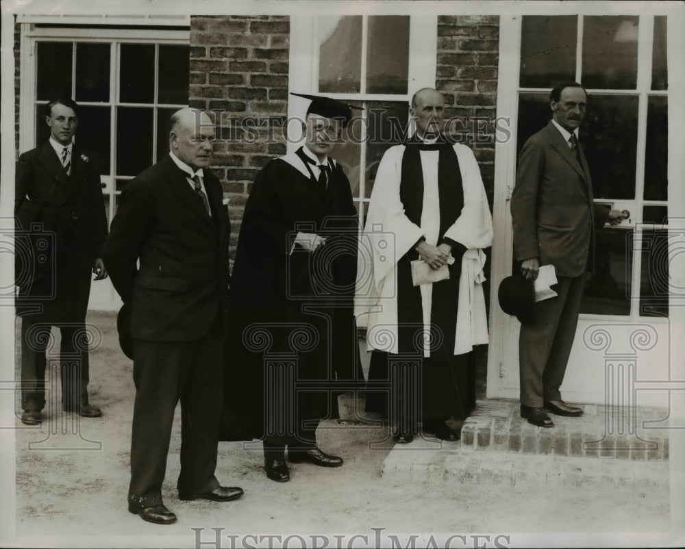 1931 Press Photo Lord Dawson at opening of Sanatorium of Epsom College