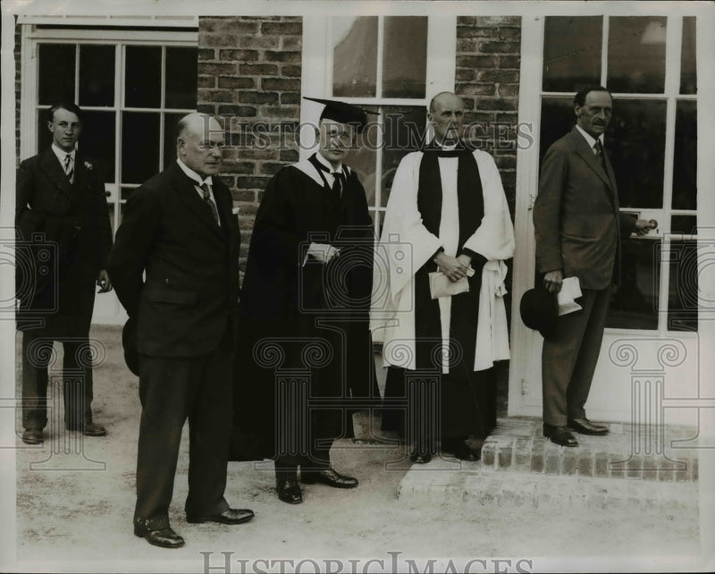 Load image into Gallery viewer, 1931 Press Photo Lord Dawson at opening of Sanatorium of Epsom College
