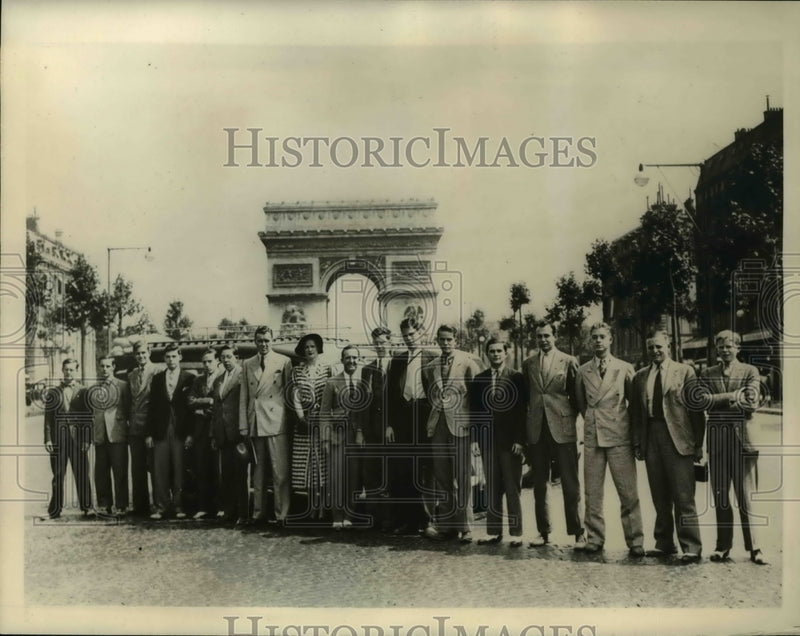 Load image into Gallery viewer, 1937 Press Photo US Traveling College, R Shriner, C Shriner, R Drake
