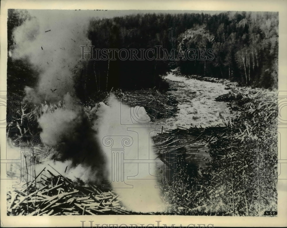 1934 Press Photo Montreal River in Canada as log jam is blown up