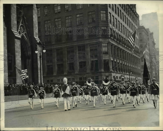 1934 Press Photo Irish Honor St. Patrick in Parade fifth Avenue New York