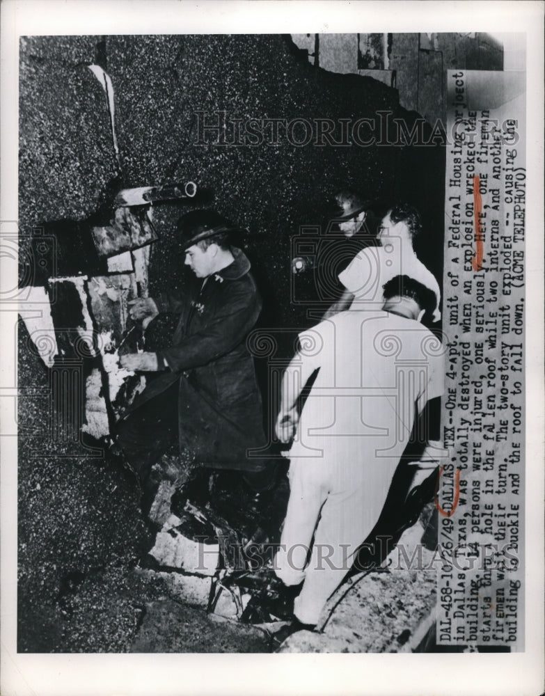 1949 Press Photo Explosion at Dallas Texas Federal Housing Apartment Building