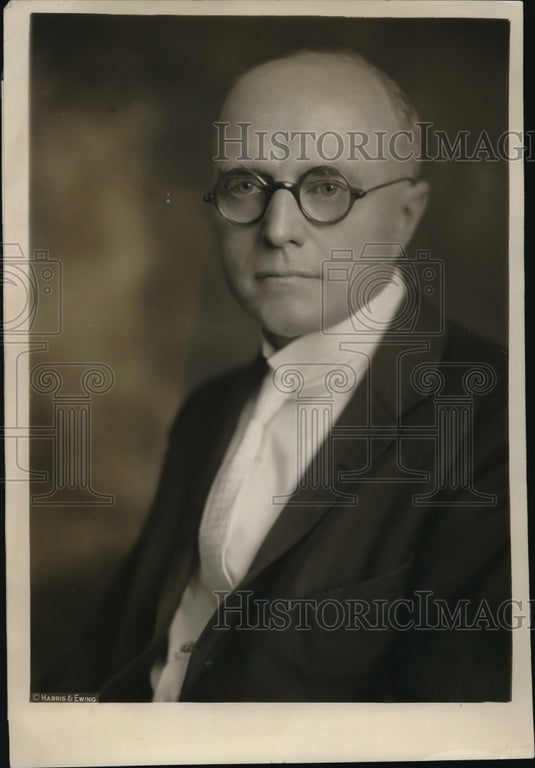 1926 Press Photo Dr Paul R. Heyl of the Bureau of Standards, weighing the Earth