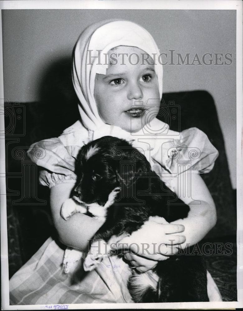 1952 Press Photo Lois Johnson Attacked by Lion in State park Waycross Georgia