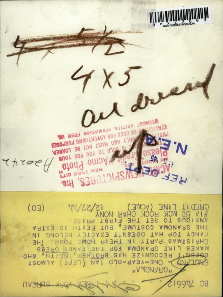 1944 Press Photo England Ian & Keith in fancy dress for Xmas party