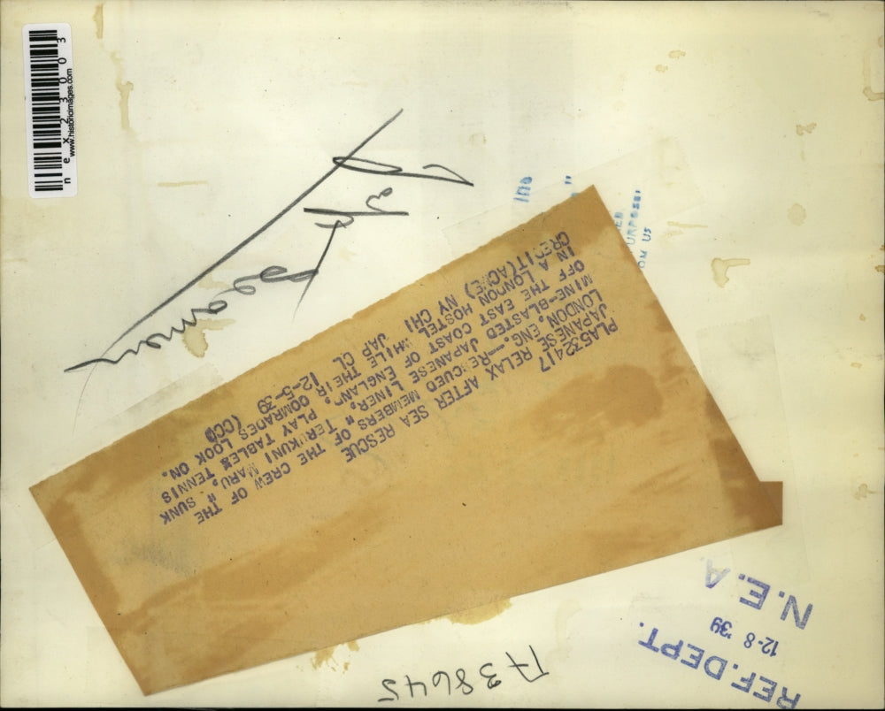 1939 Press Photo Survivors Mine Blasted Japanese Liner Terukuni Maru in England