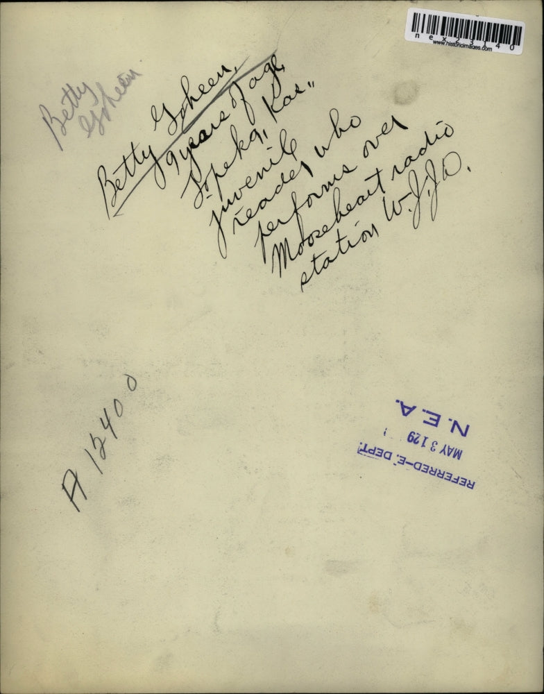 1929 Press Photo Betty Goheen age 9 Topeka Kansas on radio station WJJD