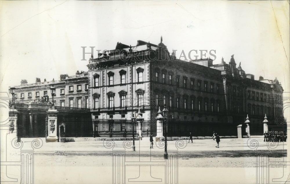 1936 Press Photo Buckingham Palace in London