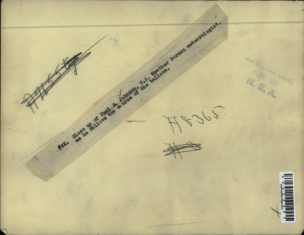 1927 Press Photo Paul E. Johnson, U.S. Weather Bureau Meteorologist Telescope