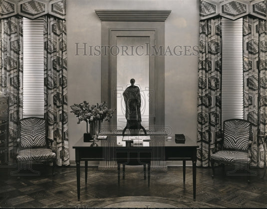 1939 Press Photo Skillfull decorating for one room apartment for modern living