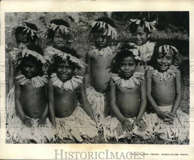 Load image into Gallery viewer, 1962 Press Photo Tourist highlight of New Caledonia, natives at work and play
