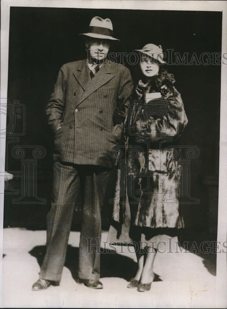 Load image into Gallery viewer, 1935 Press Photo Cornelius Vanderbilt Jr &amp; bride nee Helen Varner

