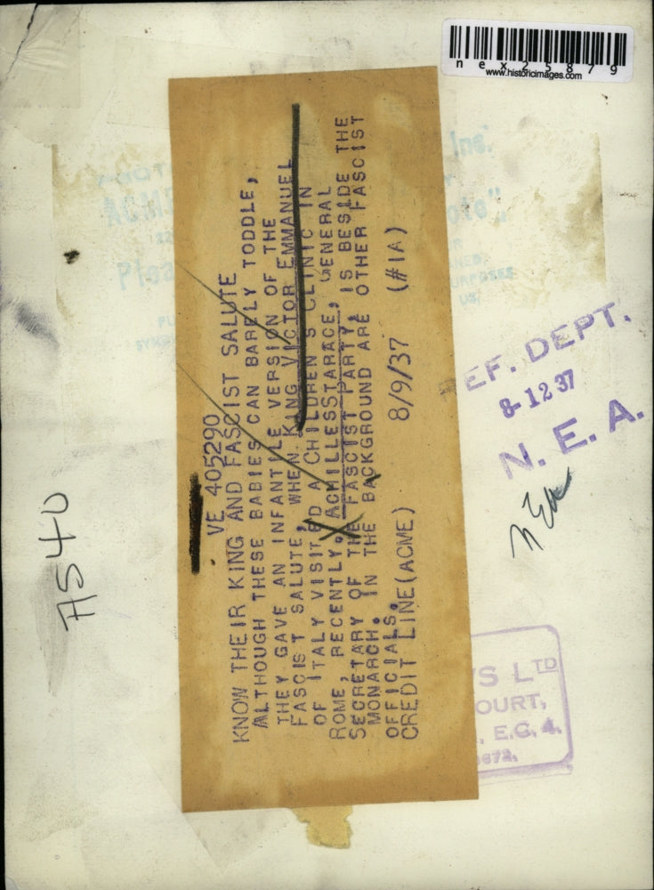 1937 Press Photo Young Children Salute King Victor Emmanuel and Achillesstarace