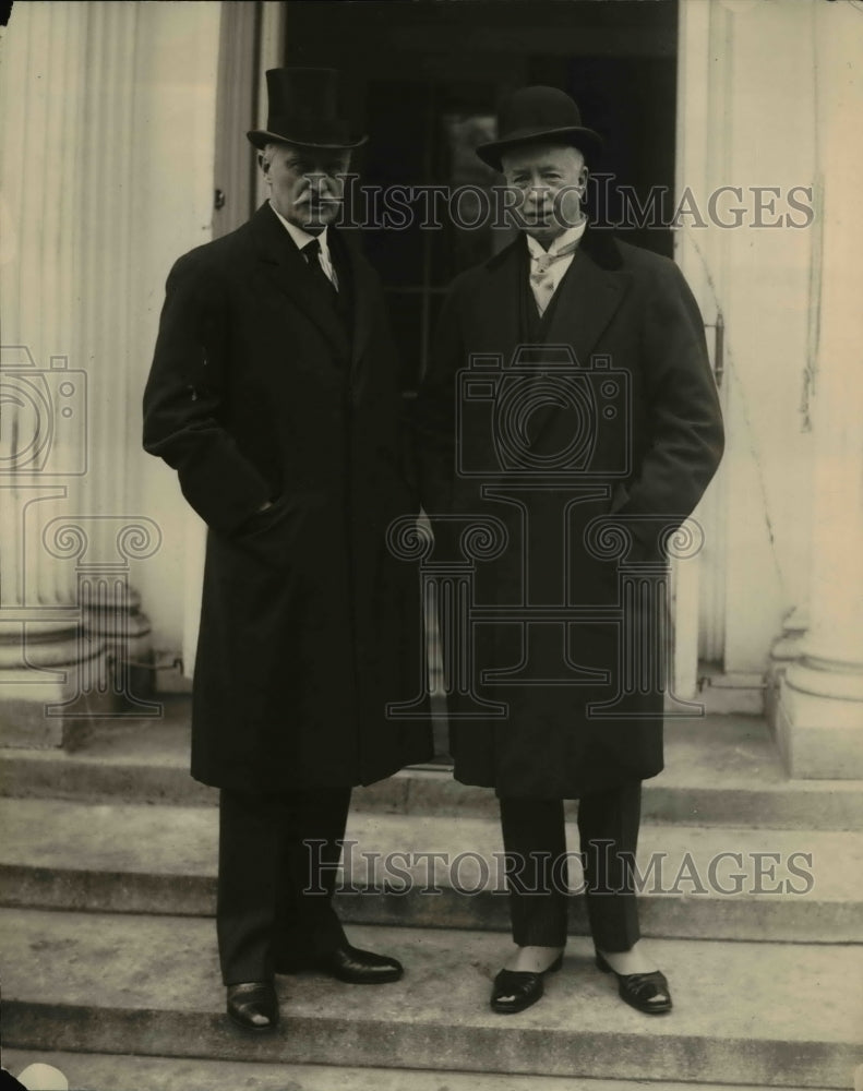 Load image into Gallery viewer, 1924 Press Photo Ambassadors Sir Esme Howard, J.A.M. Elder at White House
