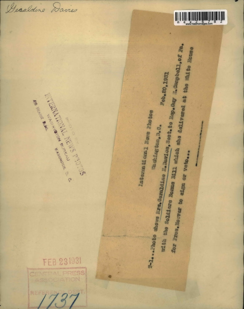 1931 Press Photo Geraldine H. Davies Delivering Soldiers Bonus Bill White House