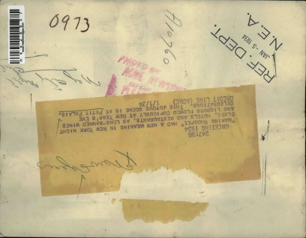 1934 Press Photo revelers at New Year's Eve party at Petit Palais, New York